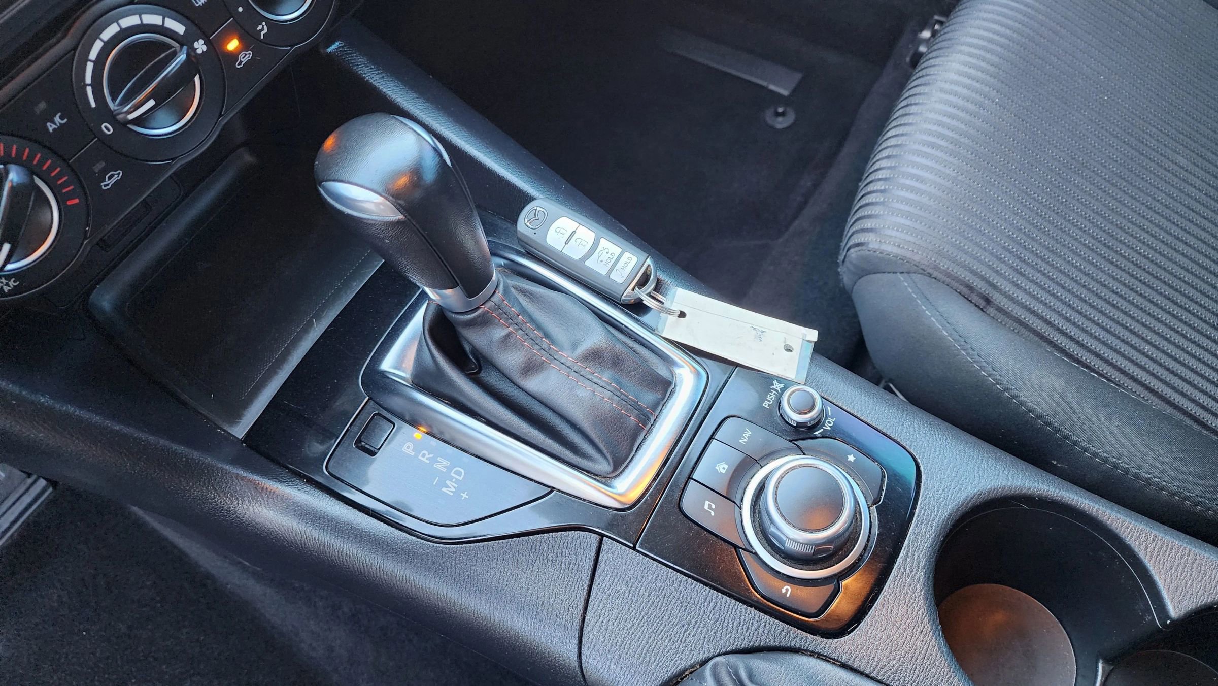 Used 2016 MAZDA MAZDA3 i Touring image 16