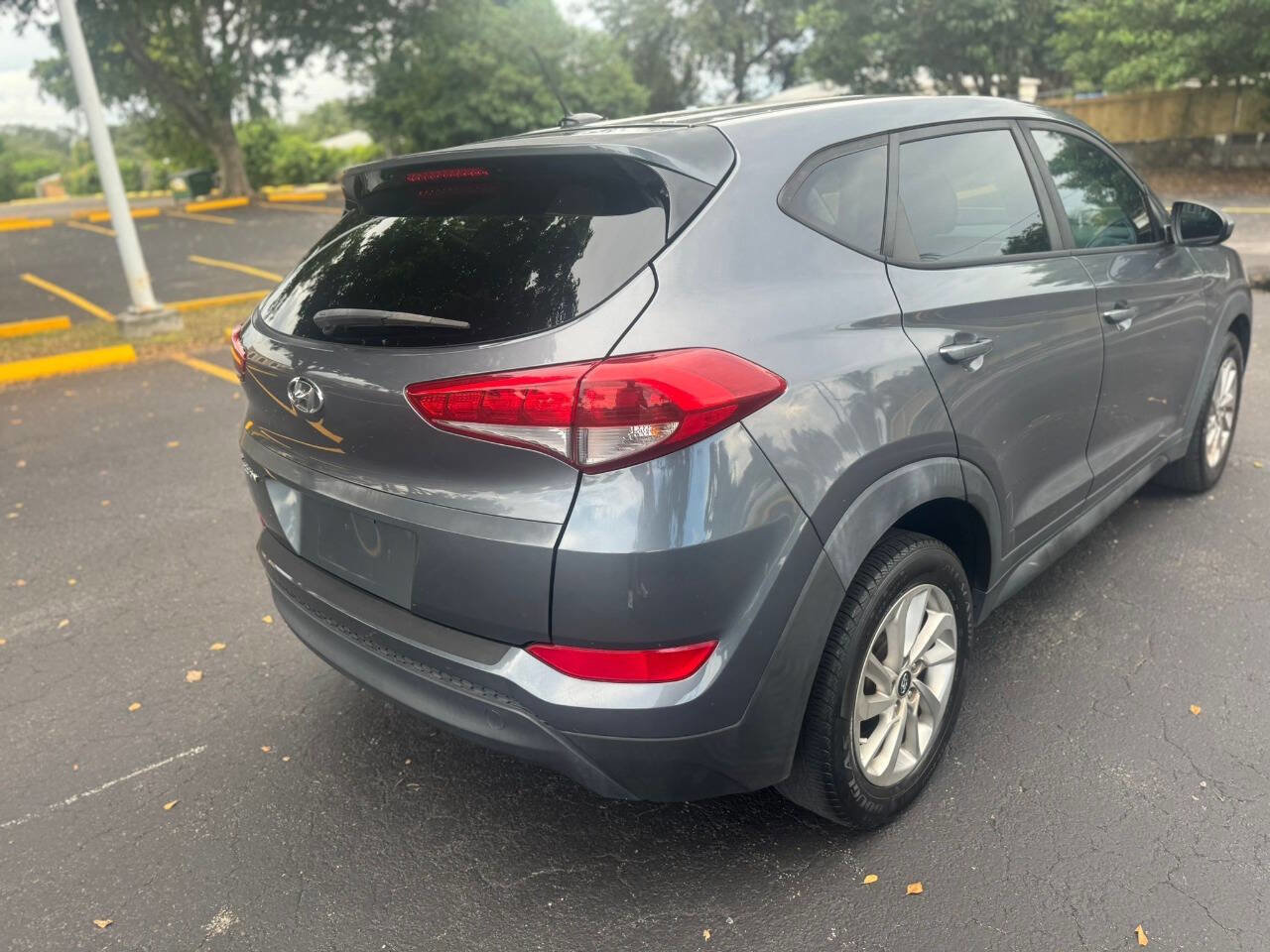 Used 2017 Hyundai Tucson SE image 4
