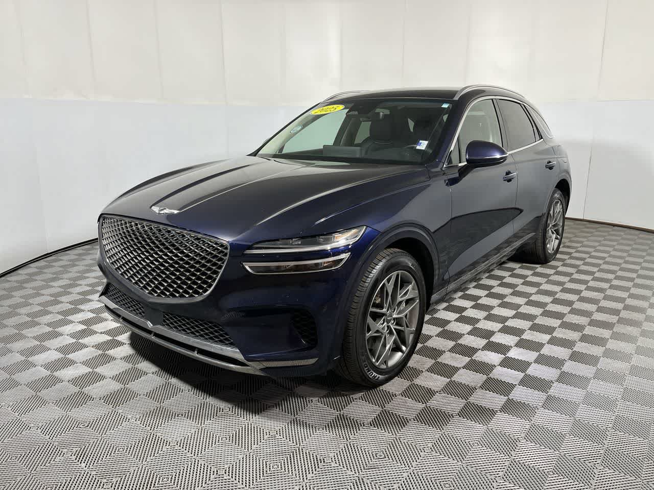 Used 2025 Genesis GV70 2.5T AWD/4WD image 4