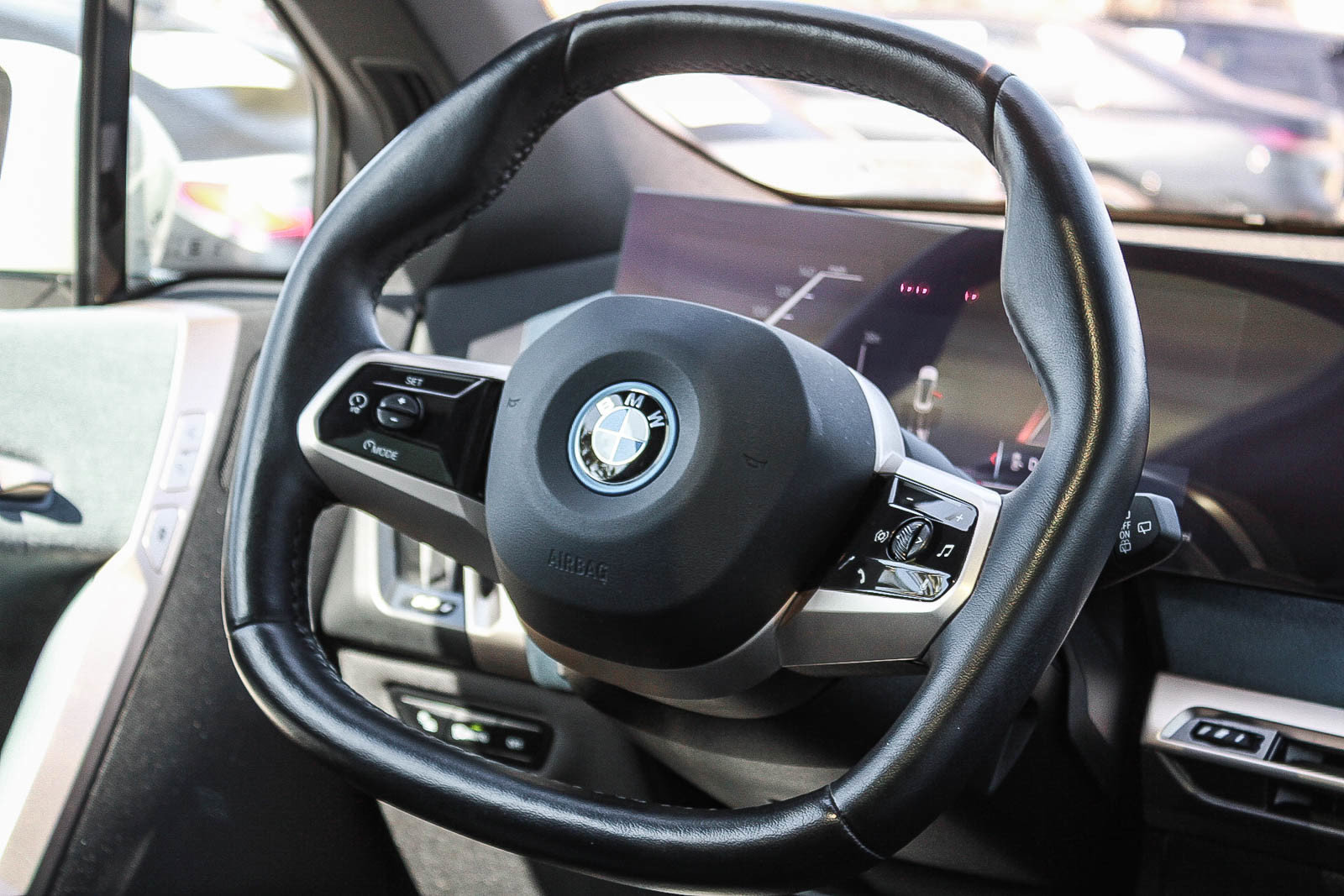 Used 2024 BMW iX xDrive50 w/ Sport Package AWD/4WD image 15