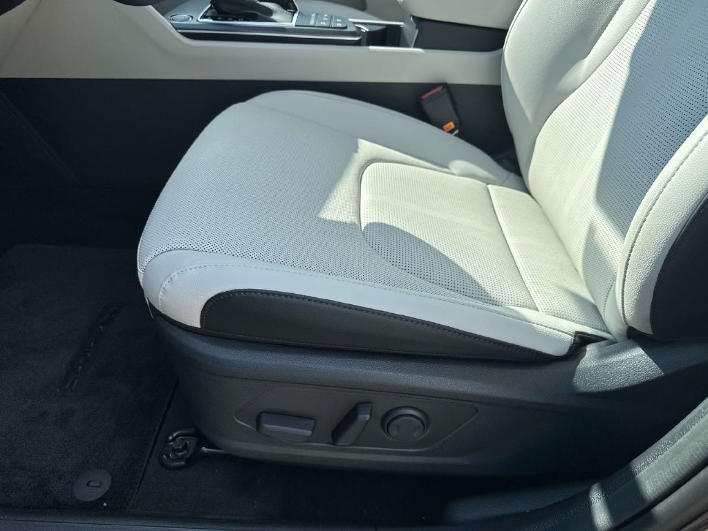 New 2026 Kia Sportage EX FWD image 18