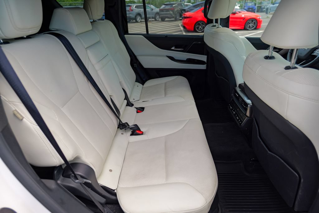 Used 2024 Lexus LX 600 4WD w/ Appearance Package image 34