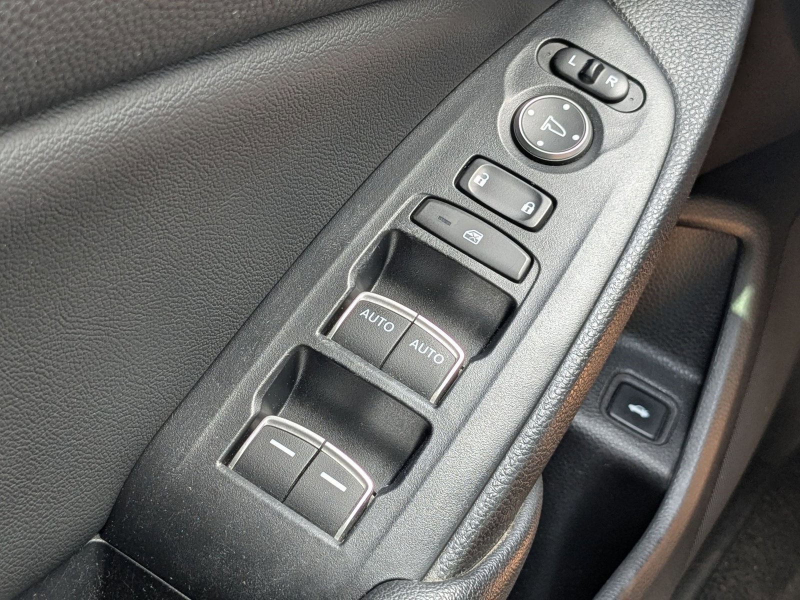 Used 2019 Honda Accord LX image 14