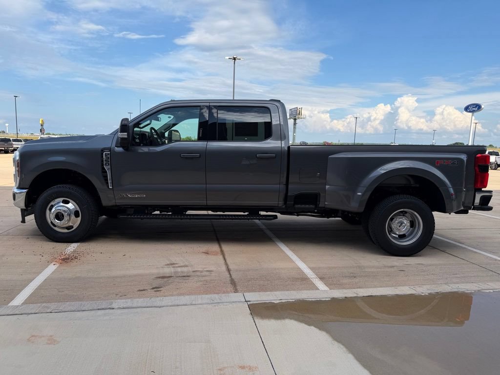 New 2026 Ford F350 Lariat w/ Lariat Premium Package AWD/4WD image 3