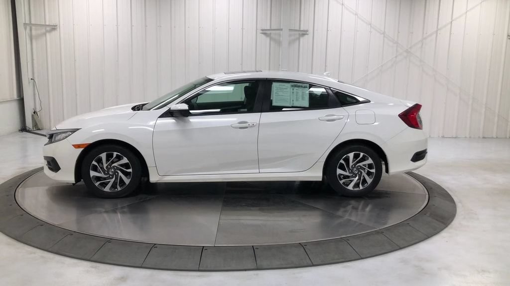 Used 2018 Honda Civic EX image 5
