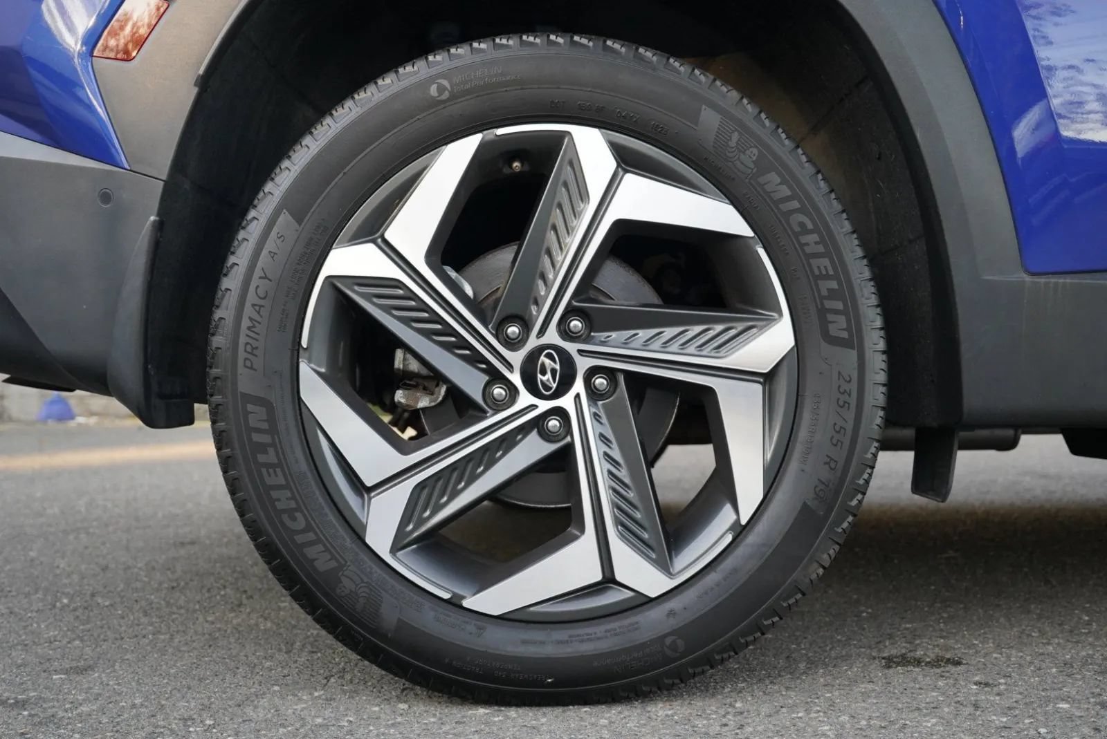 Used 2023 Hyundai Tucson Limited AWD/4WD image 16