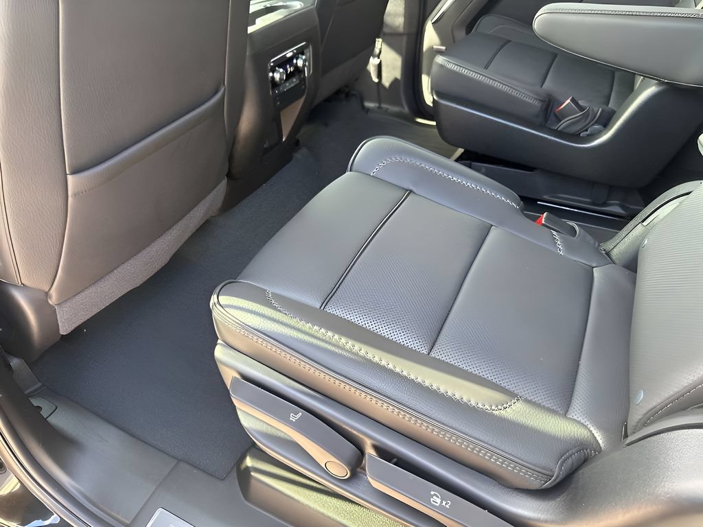 New 2026 GMC Yukon Denali w/ Sun & Power Step Package AWD/4WD image 20