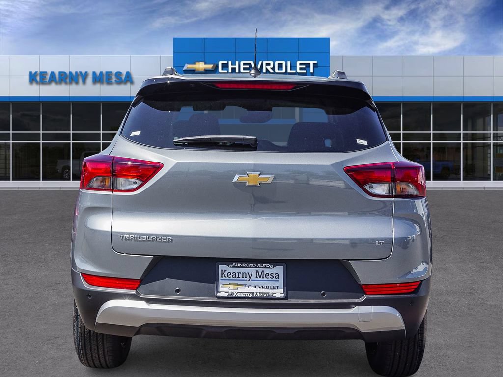 New 2026 Chevrolet TrailBlazer LT w/ LT Cold Weather Package FWD image 5