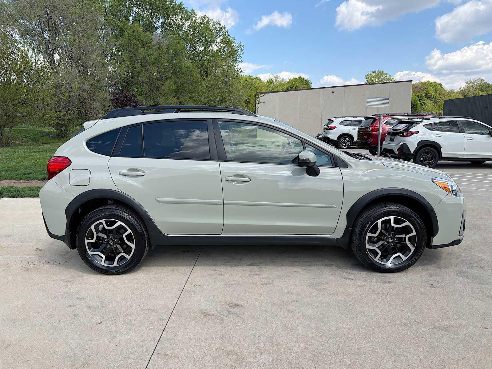 Used 2016 Subaru Crosstrek 2.0i Limited AWD/4WD image 7