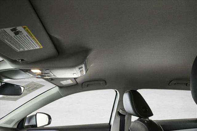 Used 2024 Volkswagen Taos SE image 16