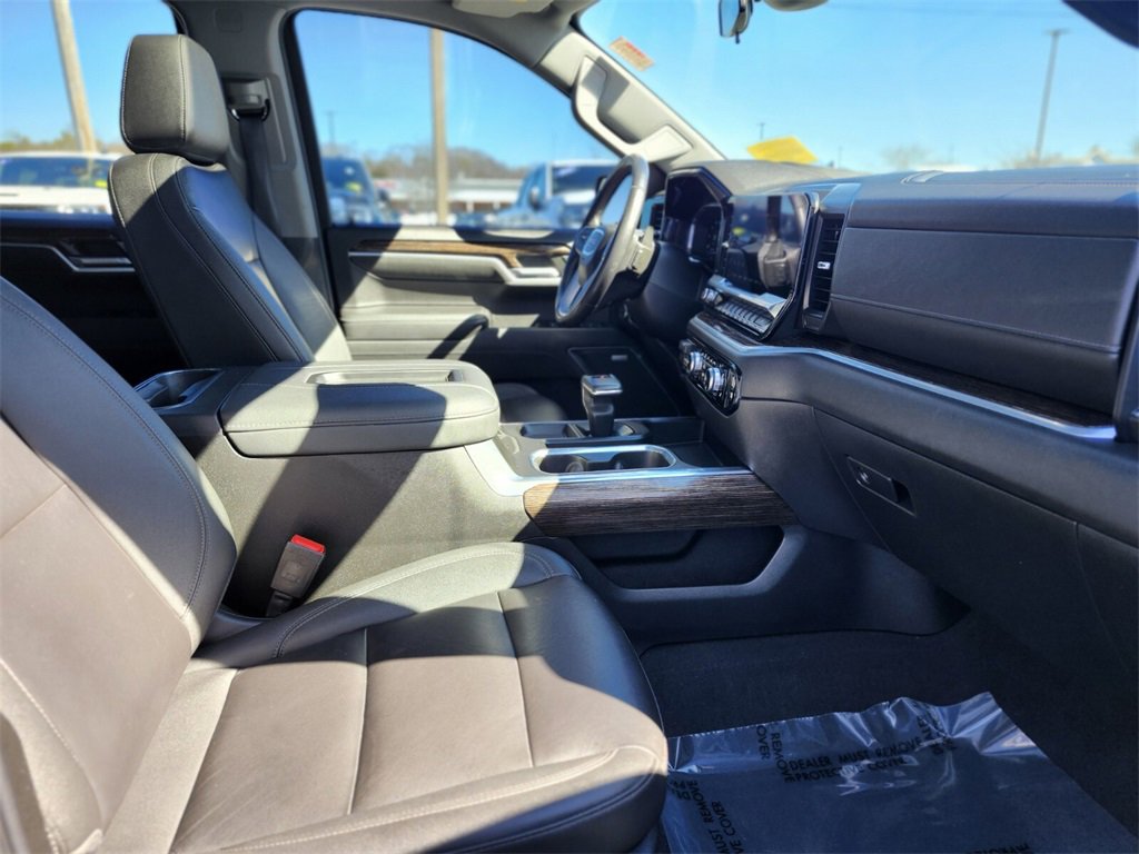 Used 2022 GMC Sierra 1500 Elevation w/ Elevation Premium Package image 9