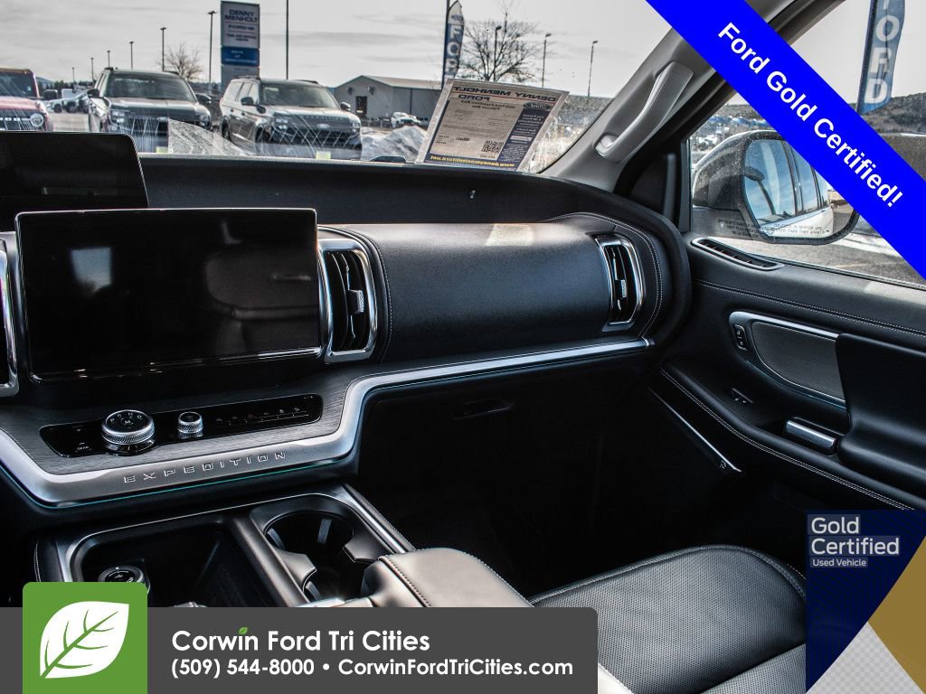 Used 2025 Ford Expedition Max Platinum image 13
