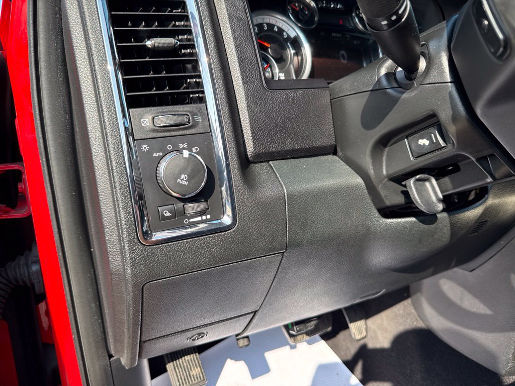 Used 2015 RAM 3500 Laramie AWD/4WD image 26
