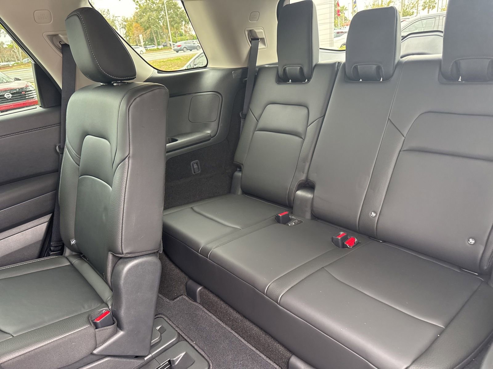 Certified 2025 Nissan Pathfinder SL image 26