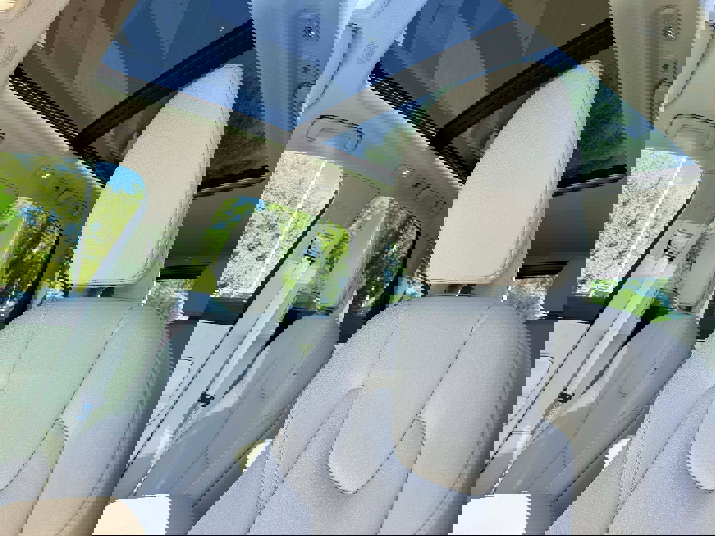 Certified 2023 Volvo XC60 B5 Plus w/ Climate Package image 11