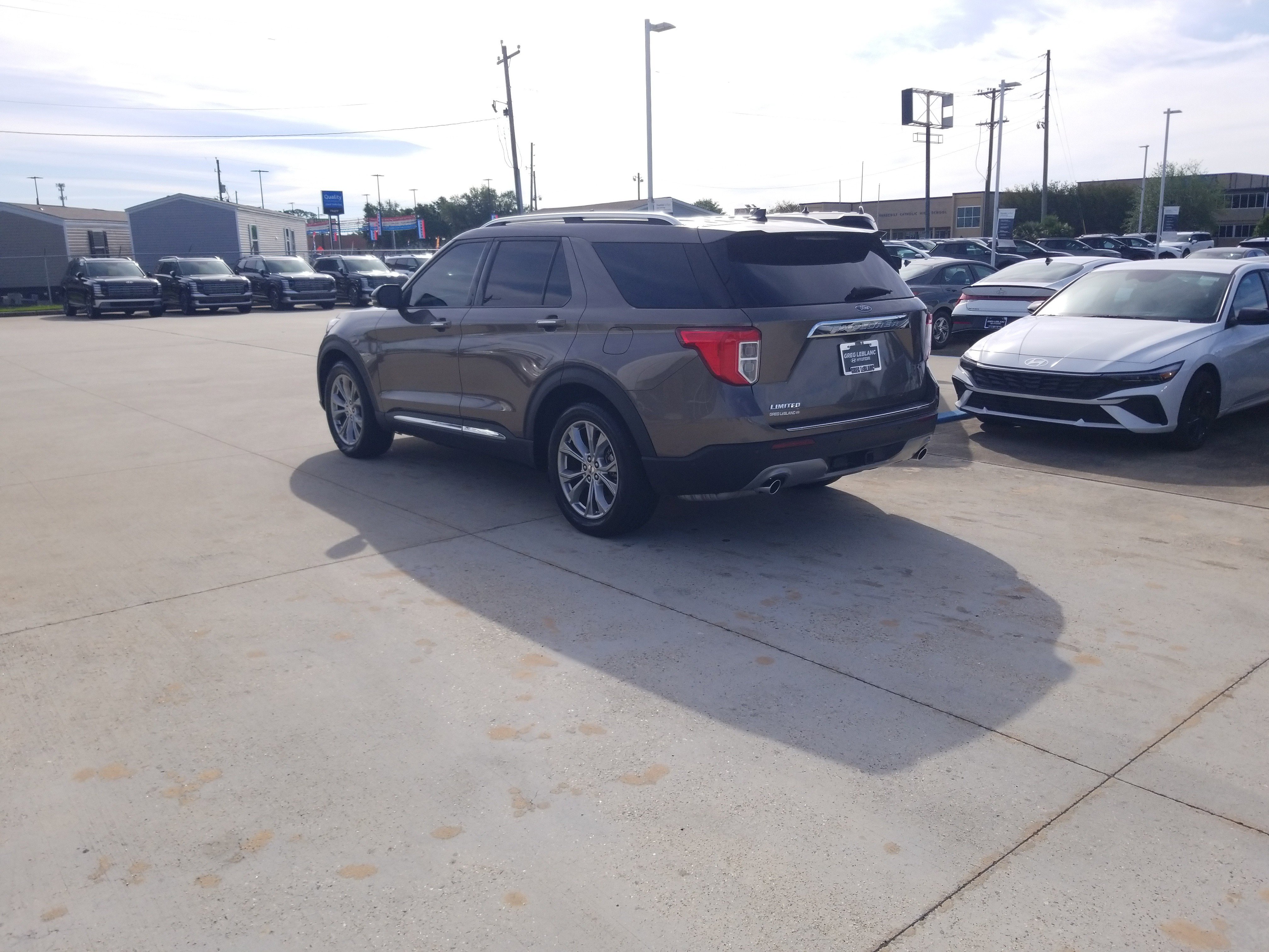 Used 2021 Ford Explorer Limited w/ Equipment Group 301A image 5