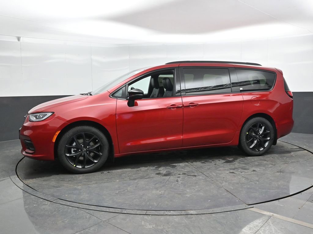 New 2026 Chrysler Pacifica Select w/ S Appearance Package FWD image 6