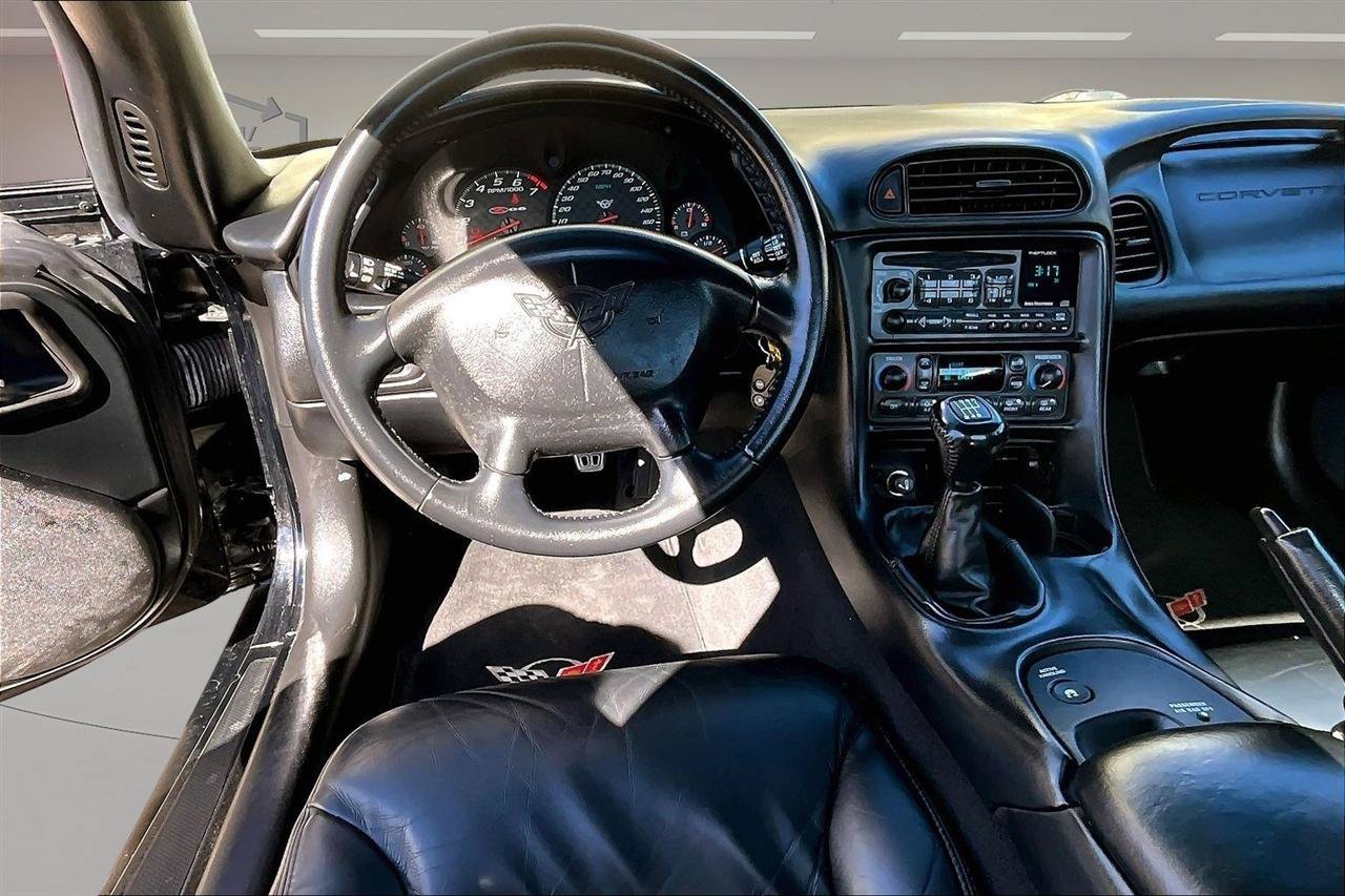 Used 2002 Chevrolet Corvette Z06 w/ Memory Pkg RWD image 8