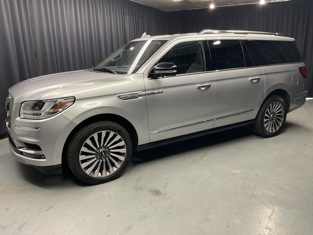 Used 2019 Lincoln Navigator L Reserve AWD/4WD image 3