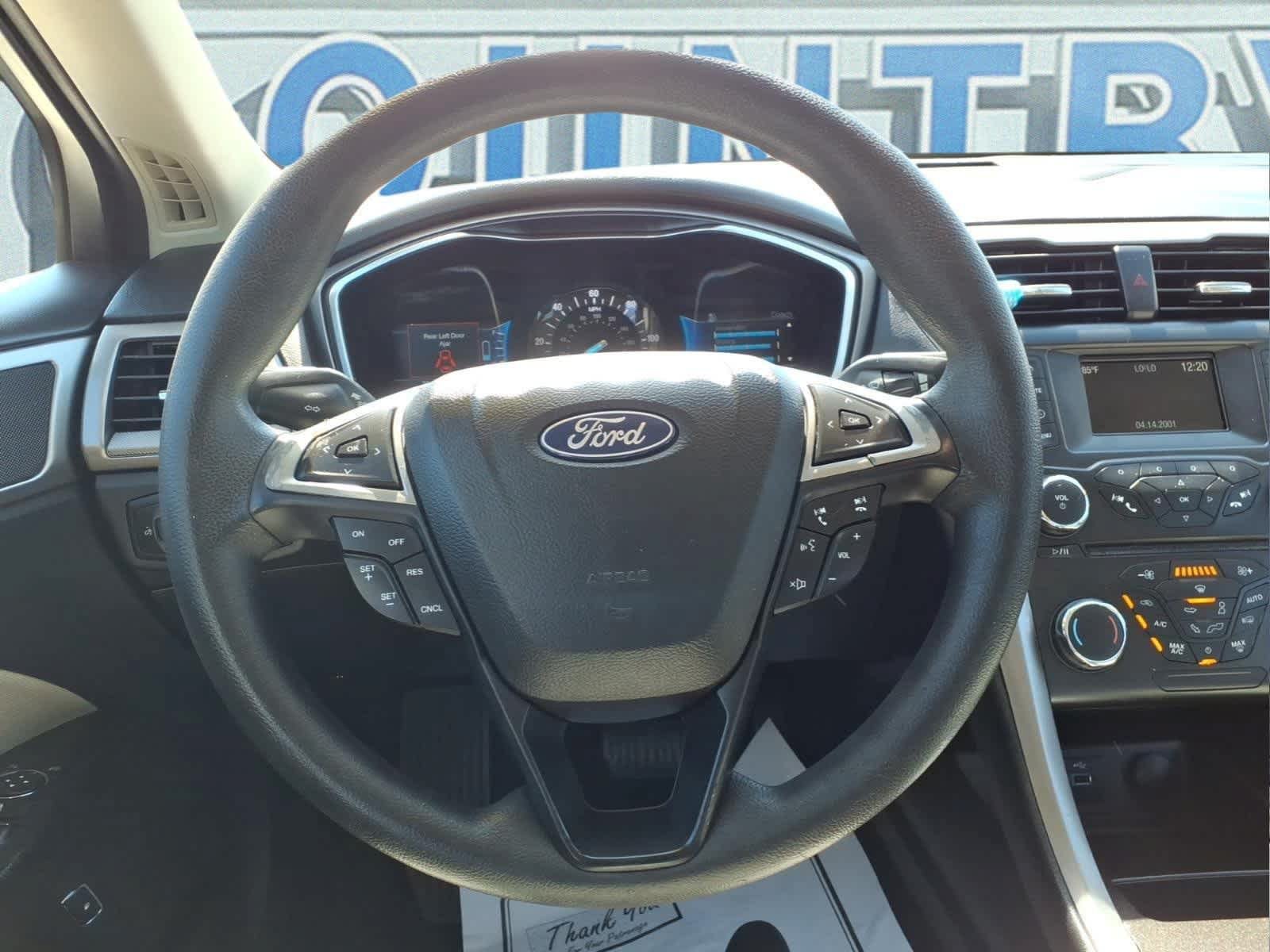 Used 2018 Ford Fusion S FWD image 14