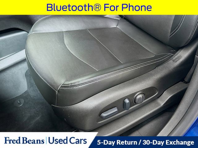 Used 2023 GMC Terrain SLT image 23