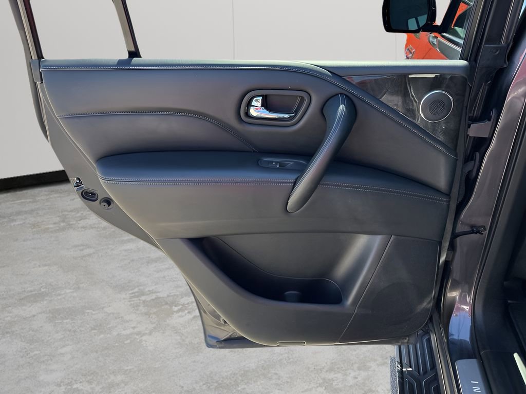 Used 2023 INFINITI QX80 Luxe w/ Cargo Package image 17