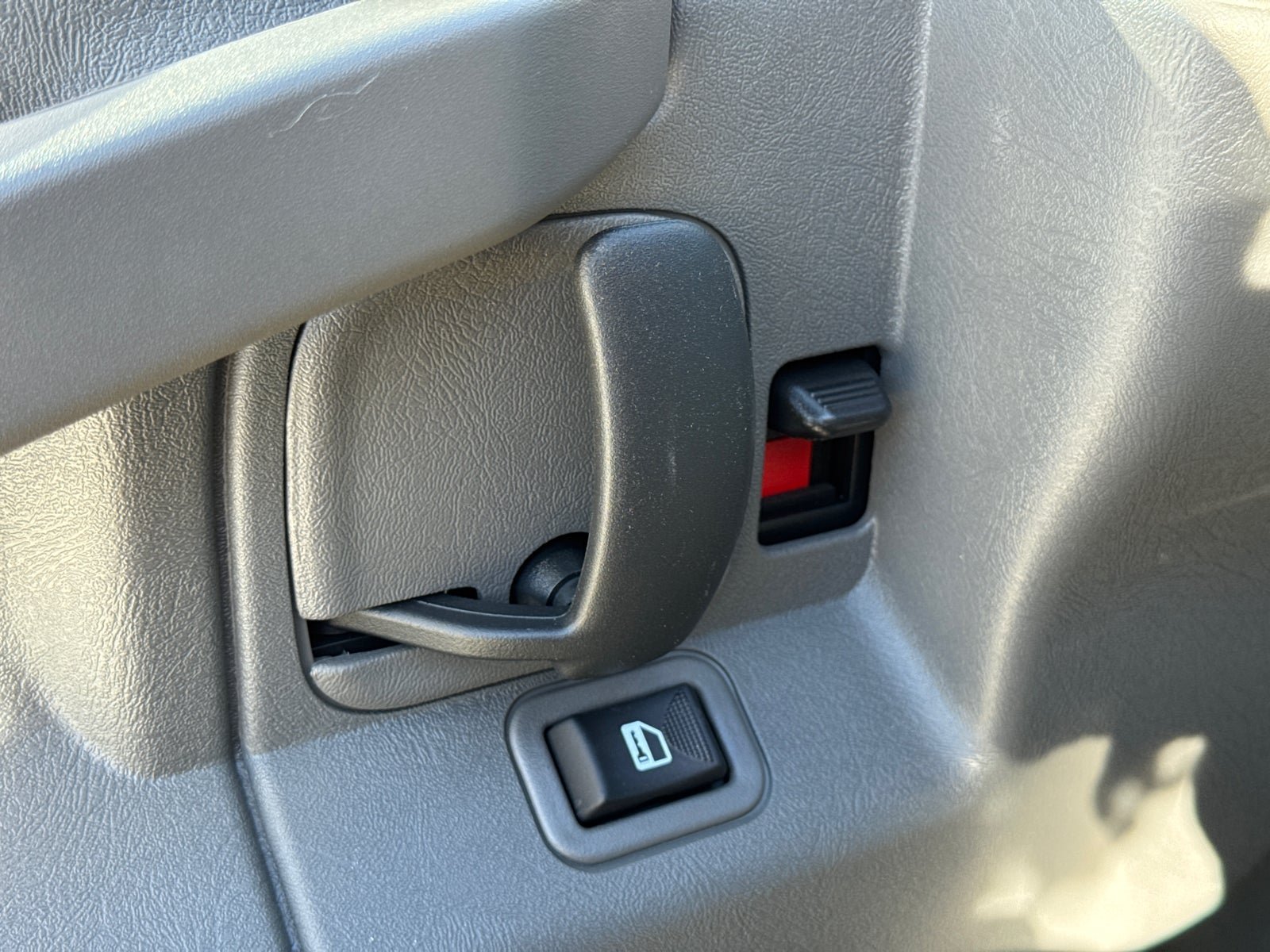 New 2025 GMC Savana 3500 w/ Power Convenience Package RWD image 25