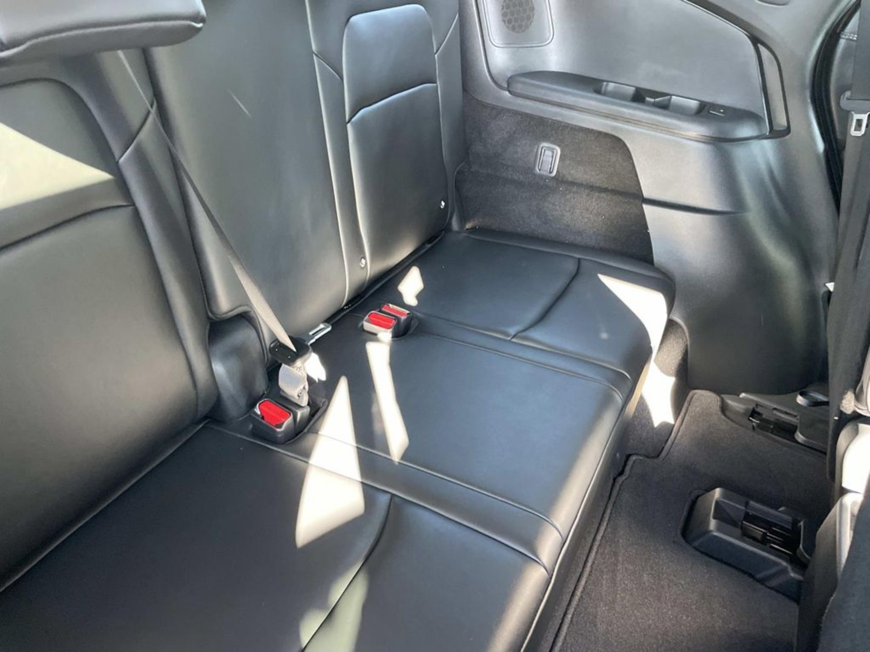 Used 2025 Nissan Pathfinder Platinum AWD/4WD image 17