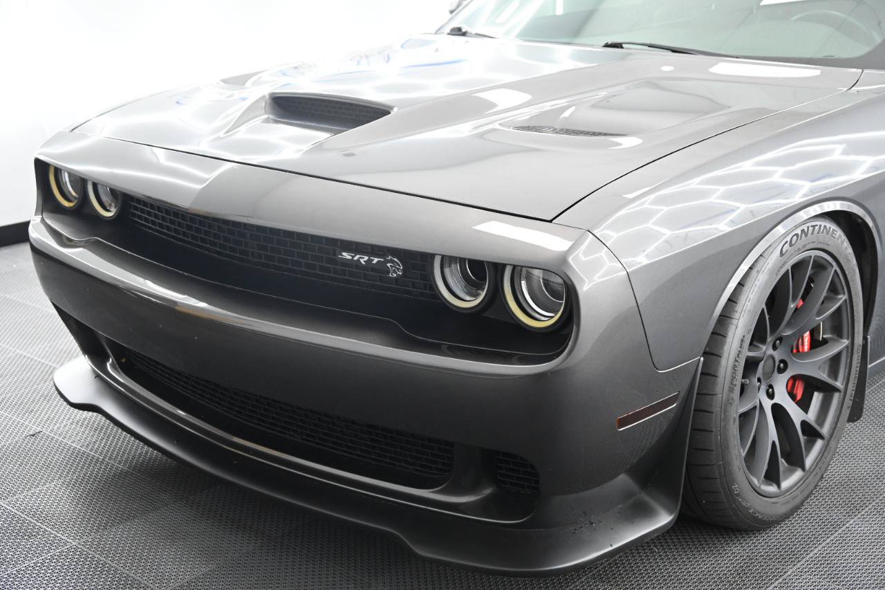 Used 2015 Dodge Challenger SRT Hellcat RWD image 7