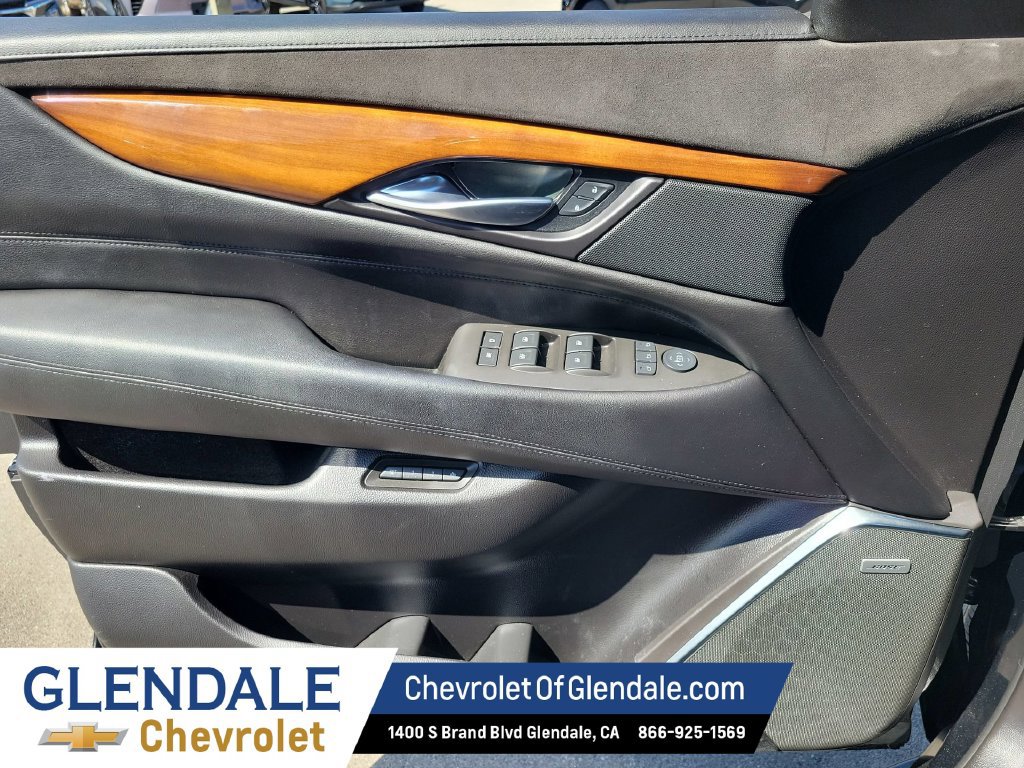Certified 2017 Cadillac Escalade Luxury AWD/4WD image 29