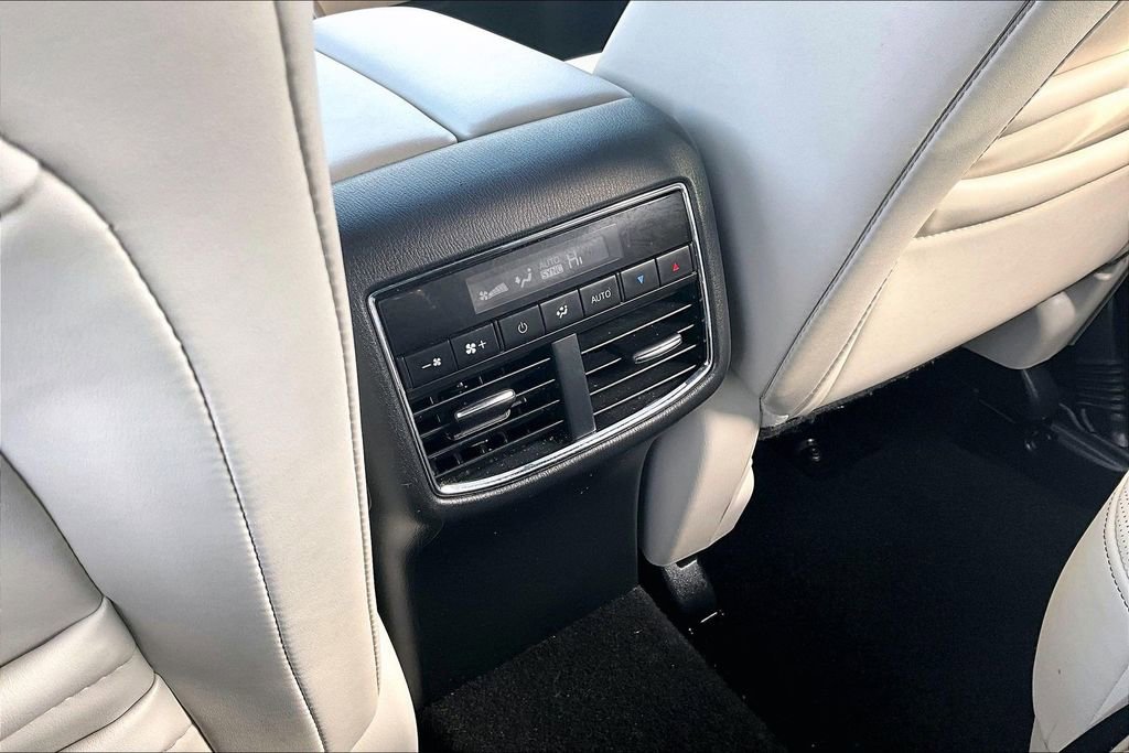Used 2020 MAZDA CX-9 Signature image 10