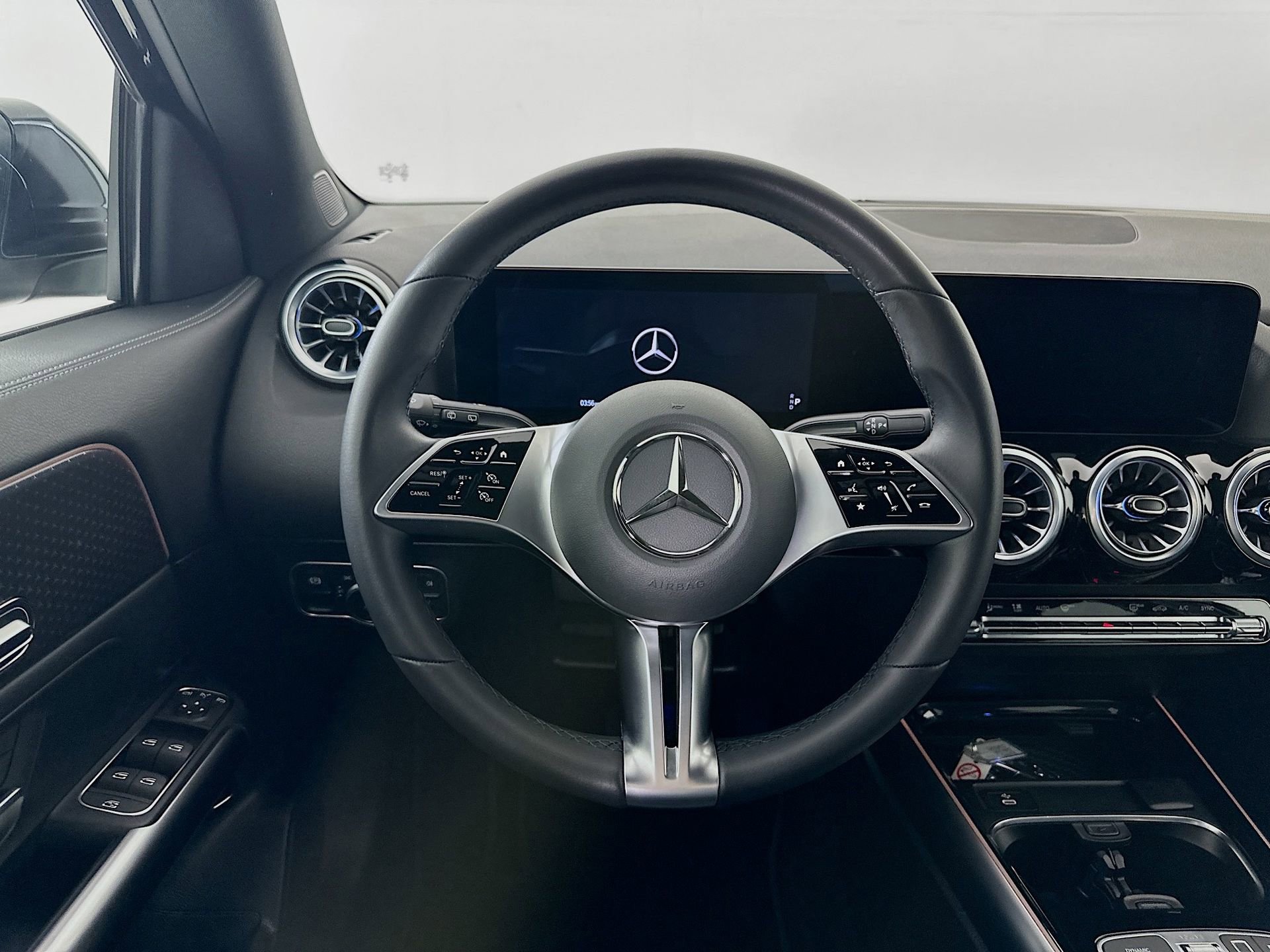 Used 2025 Mercedes-Benz GLA 250 image 22