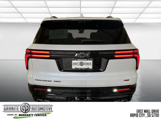 Used 2024 Chevrolet Traverse RS AWD/4WD image 5