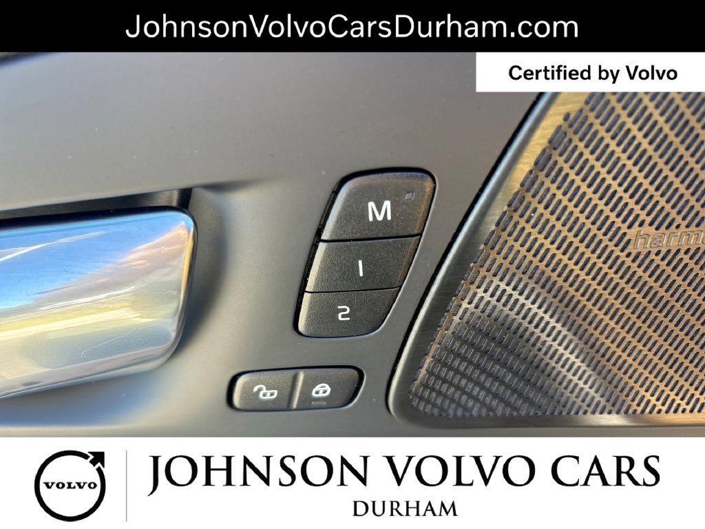 Certified 2023 Volvo XC60 B6 Ultimate w/ Protection Package Premier AWD/4WD image 16