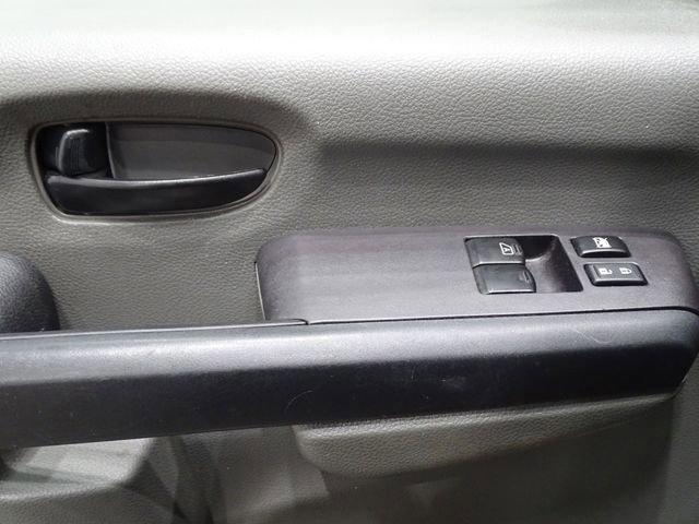 Used 2019 Nissan NV 2500 SV image 16