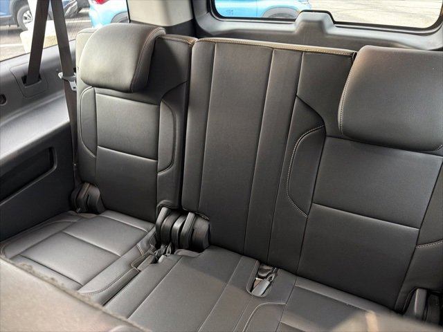 Used 2018 Chevrolet Suburban LT w/ Luxury Package image 16