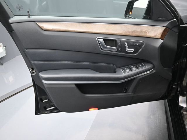 Used 2015 Mercedes-Benz E 350 4MATIC Sedan image 22