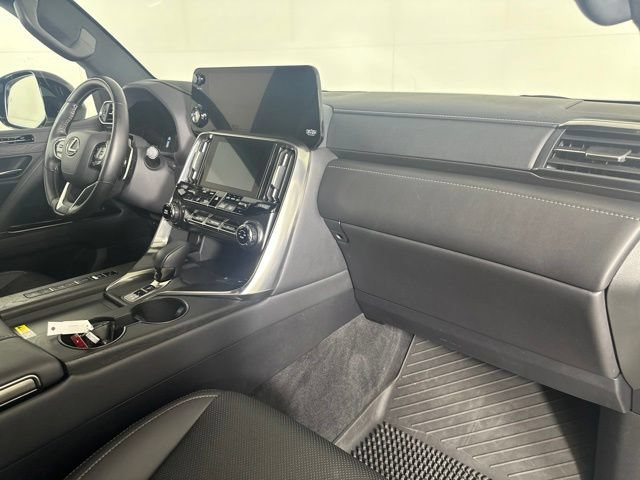 Used 2025 Lexus LX 700h Luxury w/ Appearance Package AWD/4WD image 29
