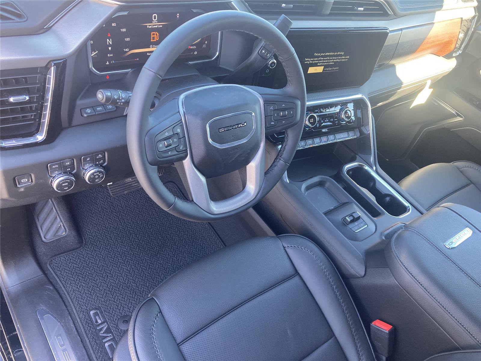New 2026 GMC Sierra 2500 Denali w/ Denali Reserve Package AWD/4WD image 32