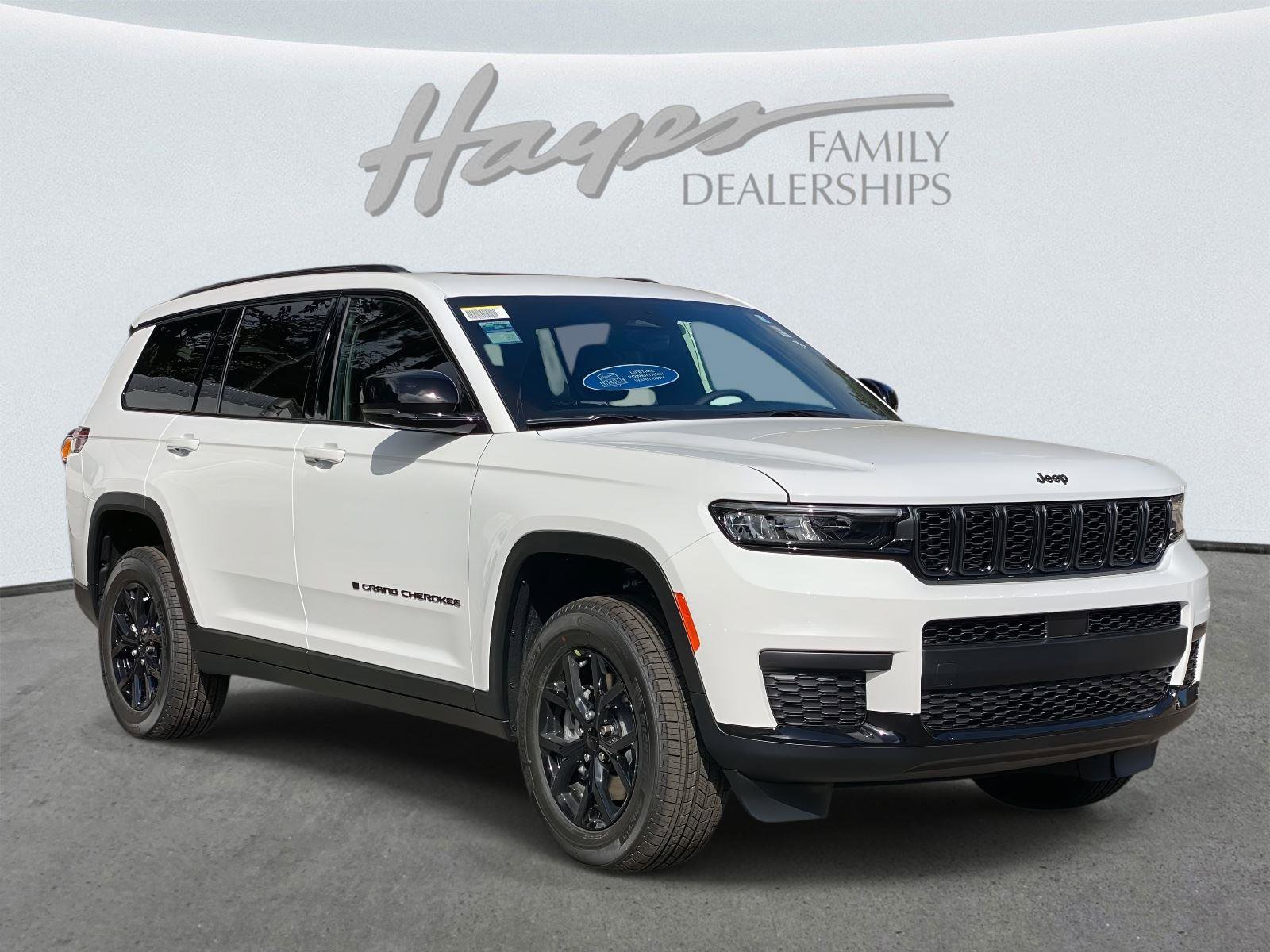 New 2025 Jeep Grand Cherokee L Altitude image 2