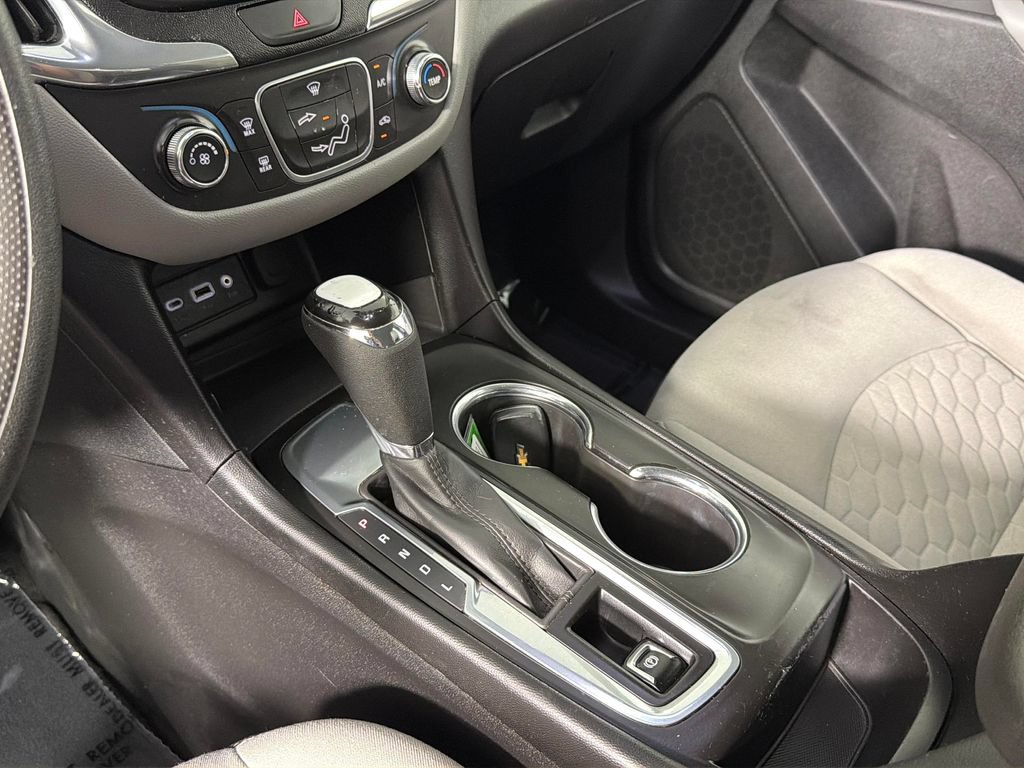 Used 2019 Chevrolet Equinox LS FWD image 23