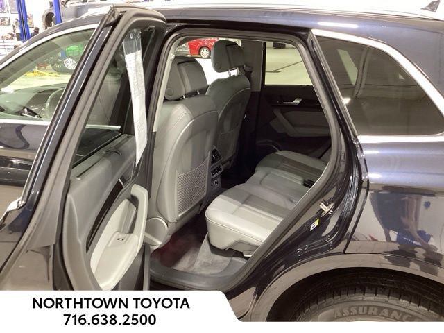 Used 2020 Audi Q5 Prestige AWD/4WD image 12