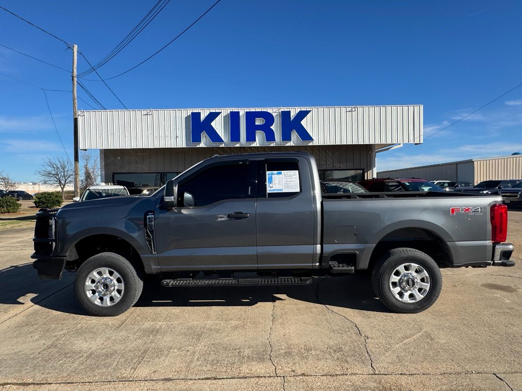 Used 2024 Ford F250 XLT w/ FX4 Off-Road Package image 2