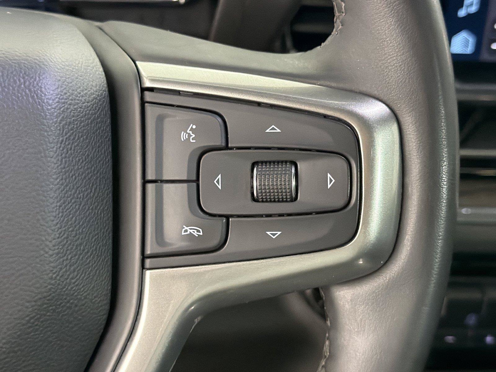Used 2024 Chevrolet Silverado 2500 LTZ w/ LTZ Convenience Package AWD/4WD image 25