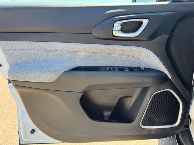 Used 2023 Jeep Compass Sport AWD/4WD image 9