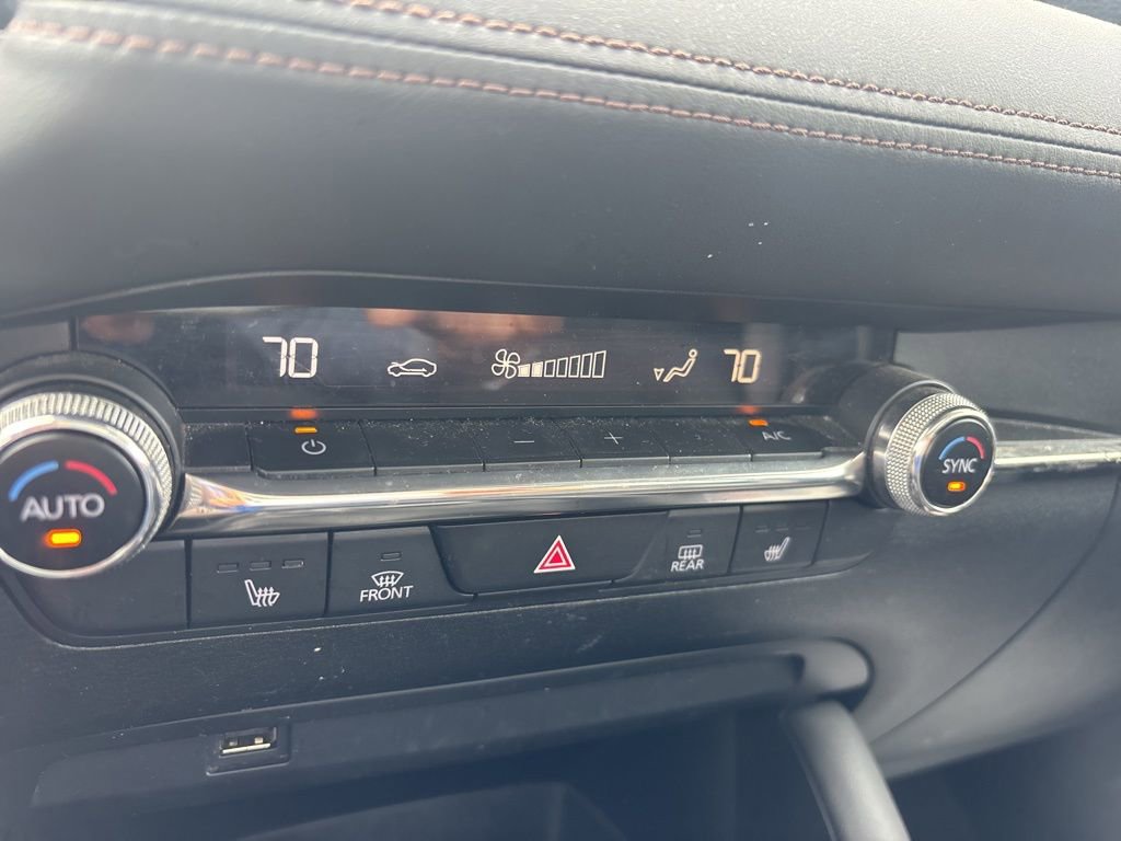 Used 2019 MAZDA MAZDA3 Sedan w/ Premium Package image 16