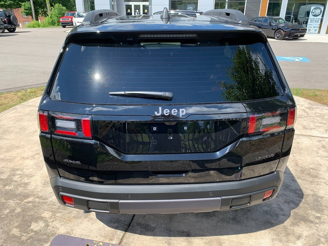 New 2026 Jeep Cherokee Laredo AWD/4WD image 4