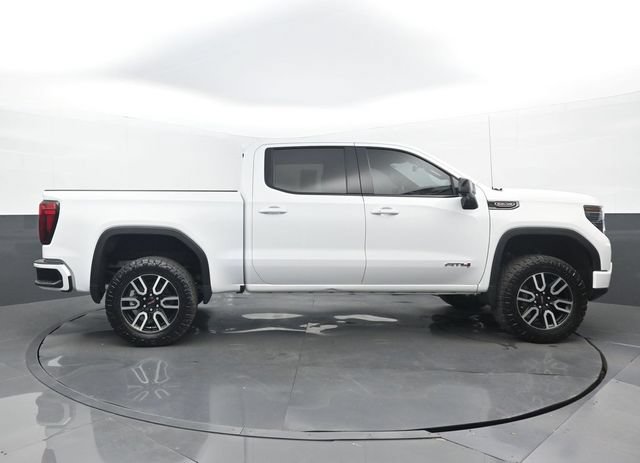 Used 2025 GMC Sierra 1500 AT4 w/ AT4 Premium Package AWD/4WD image 2