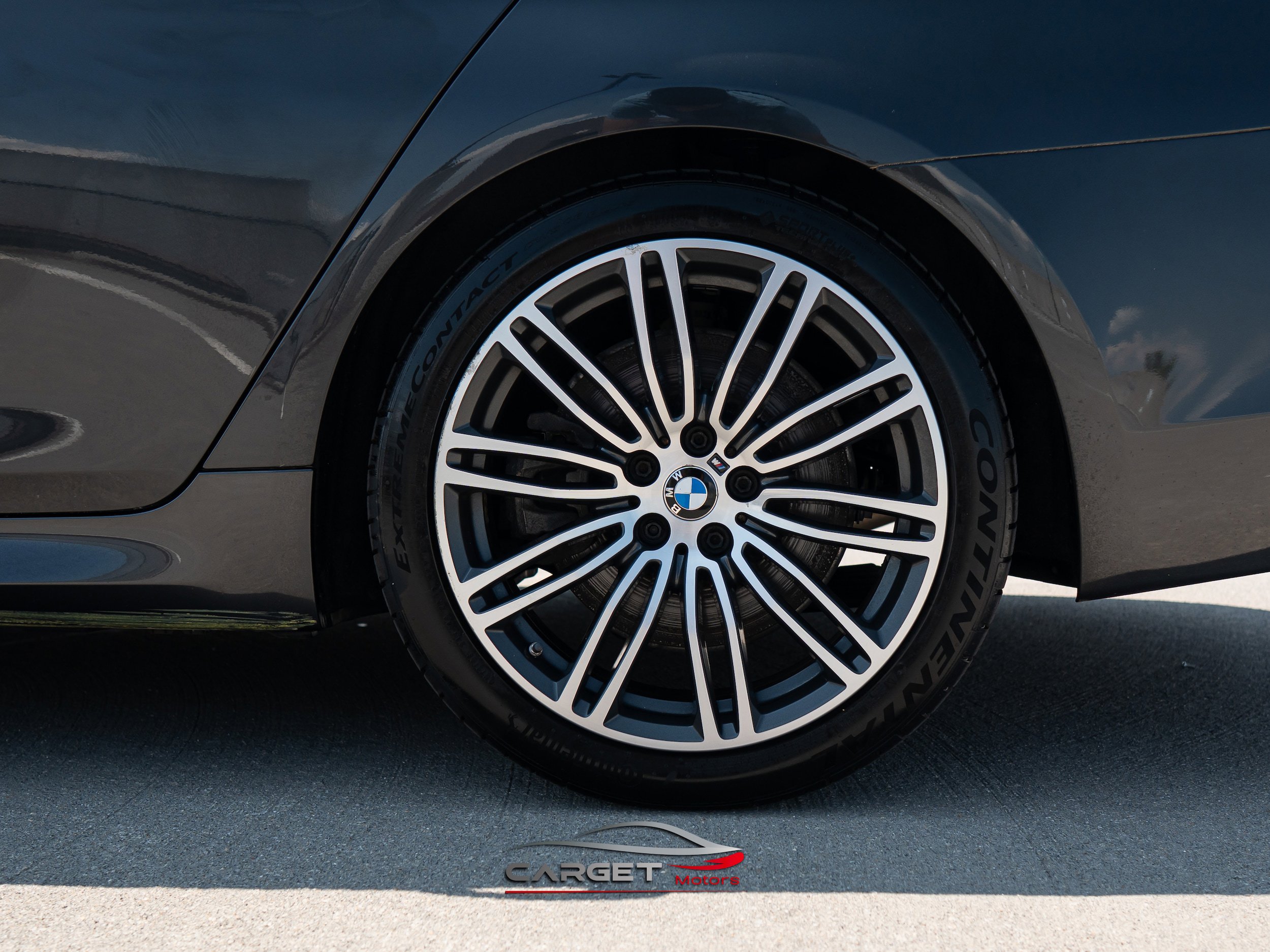 Used 2018 BMW 540i xDrive image 12