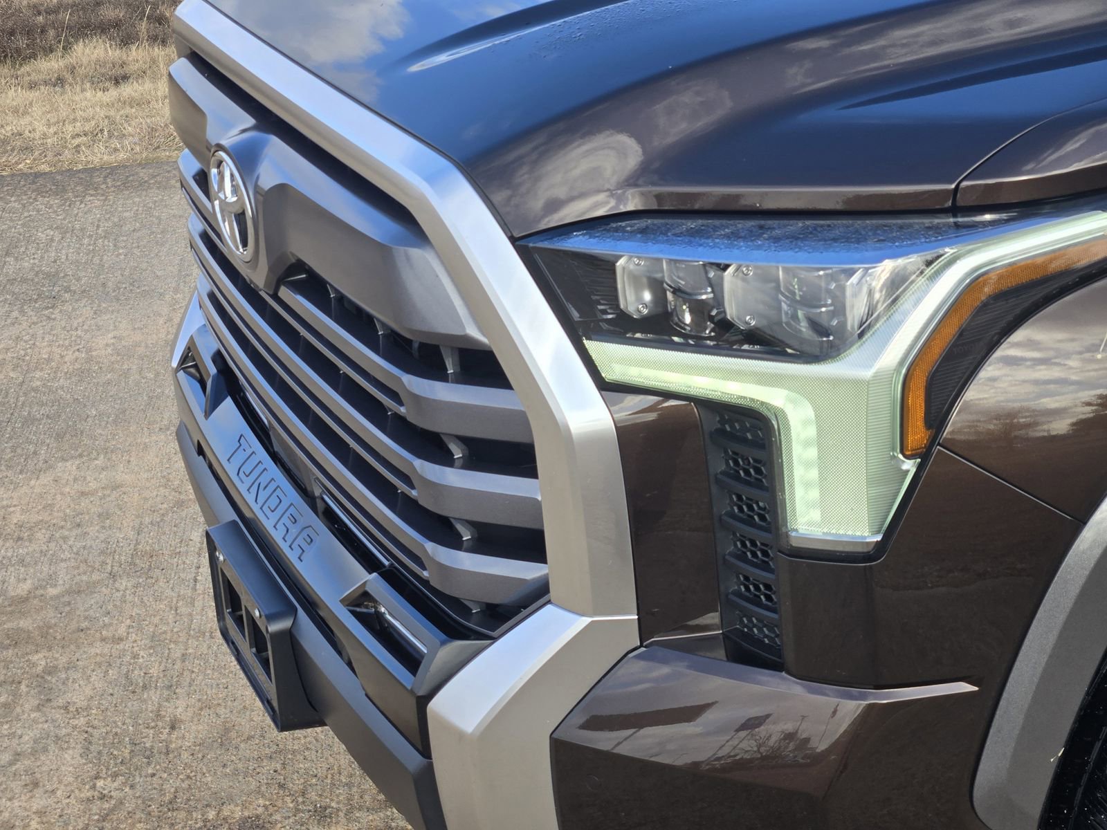 Used 2022 Toyota Tundra Limited image 10